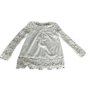 Woman’s tunic size Medium